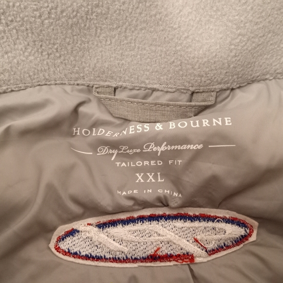 Holderness and Bourne tailored fit insulated golf vest - Picture 3 of 3